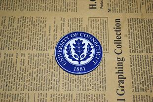 文化周边 世界名校校徽 康涅狄格大学 徽章胸章胸针冰箱贴贴纸