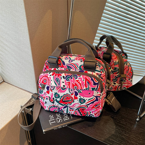 民族风凤尾花百搭通勤斜挎女包