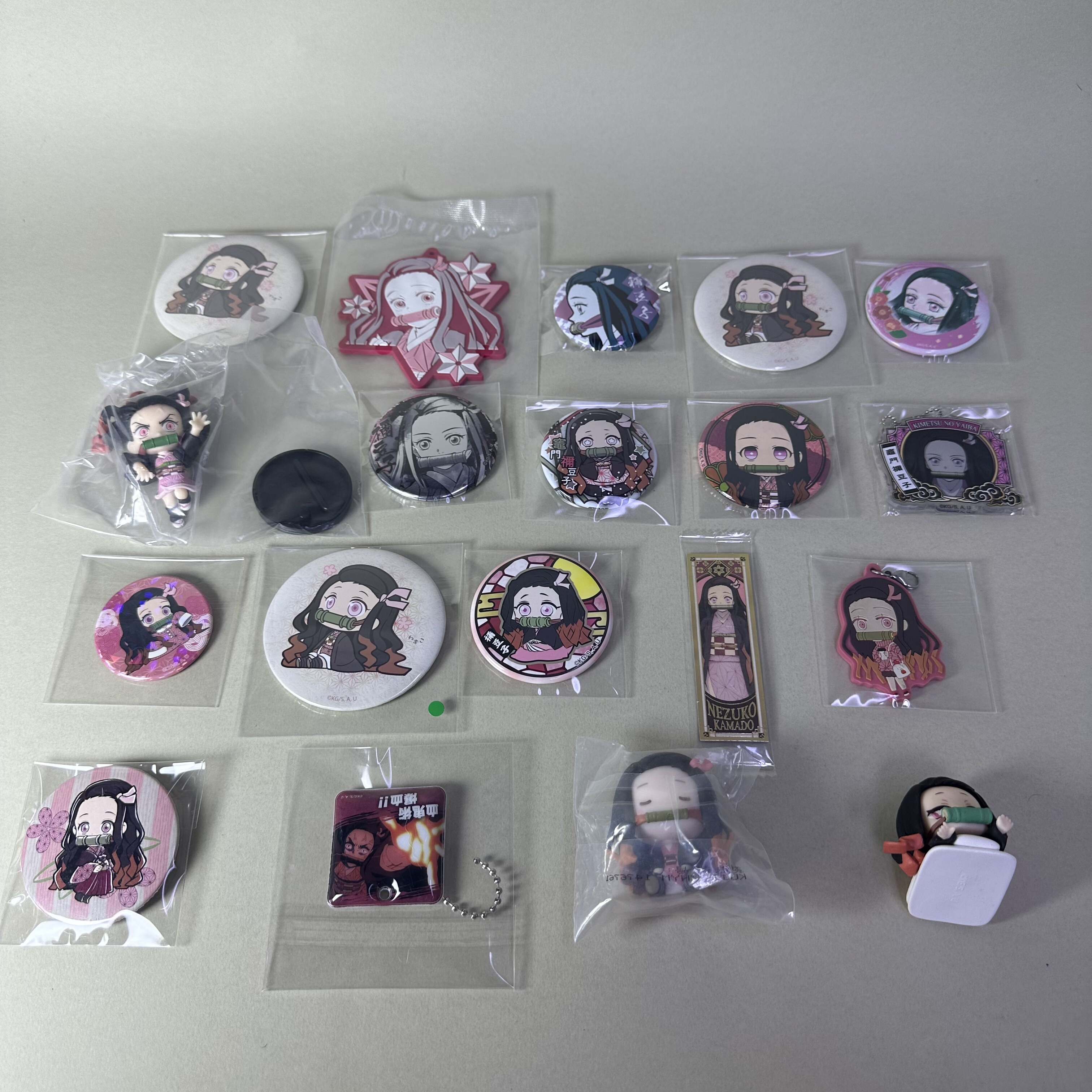 【鬼灭之刃】正版日谷鬼灭祢豆子个人池立牌挂件钥匙扣摆件新5