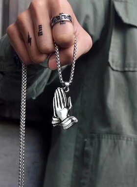 2025秋冬新款跨境热销钛钢项链  个性质感双手合十钛钢链条毛衣链