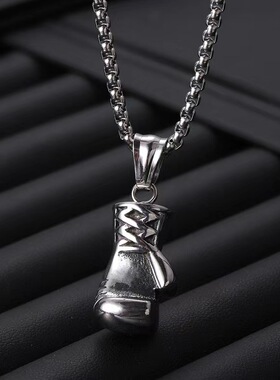 2025秋冬新款拳击手套钛钢项链个性运动拳套钥匙扣拳击手套毛衣链