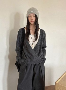 TG 小众简约假两件拼接V领羊毛针织套头毛衣女2025冬季新款25950