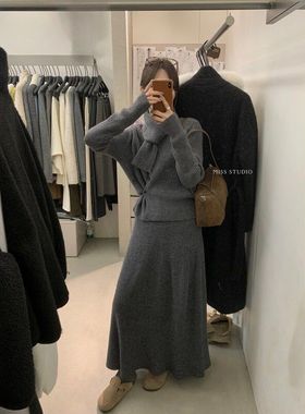 【MISS密思家】气质显瘦V领针织开衫+长款半身裙+围巾三件套02201