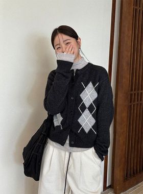 TG 秋冬学院风复古菱形格纹针织显瘦开衫女2025新款圆领毛衣25872