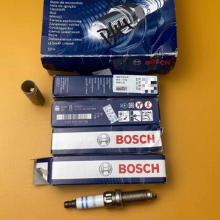 523 320520Li 适用宝马博世火花塞1系3系5系7系740X1 X3原厂118X5