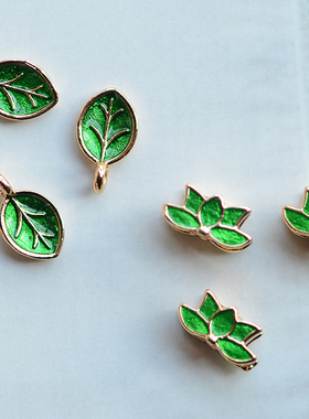 KC37 绿色滴油小叶子和莲花吊坠吊饰 铜镀KC金 DIY饰品配件材料
