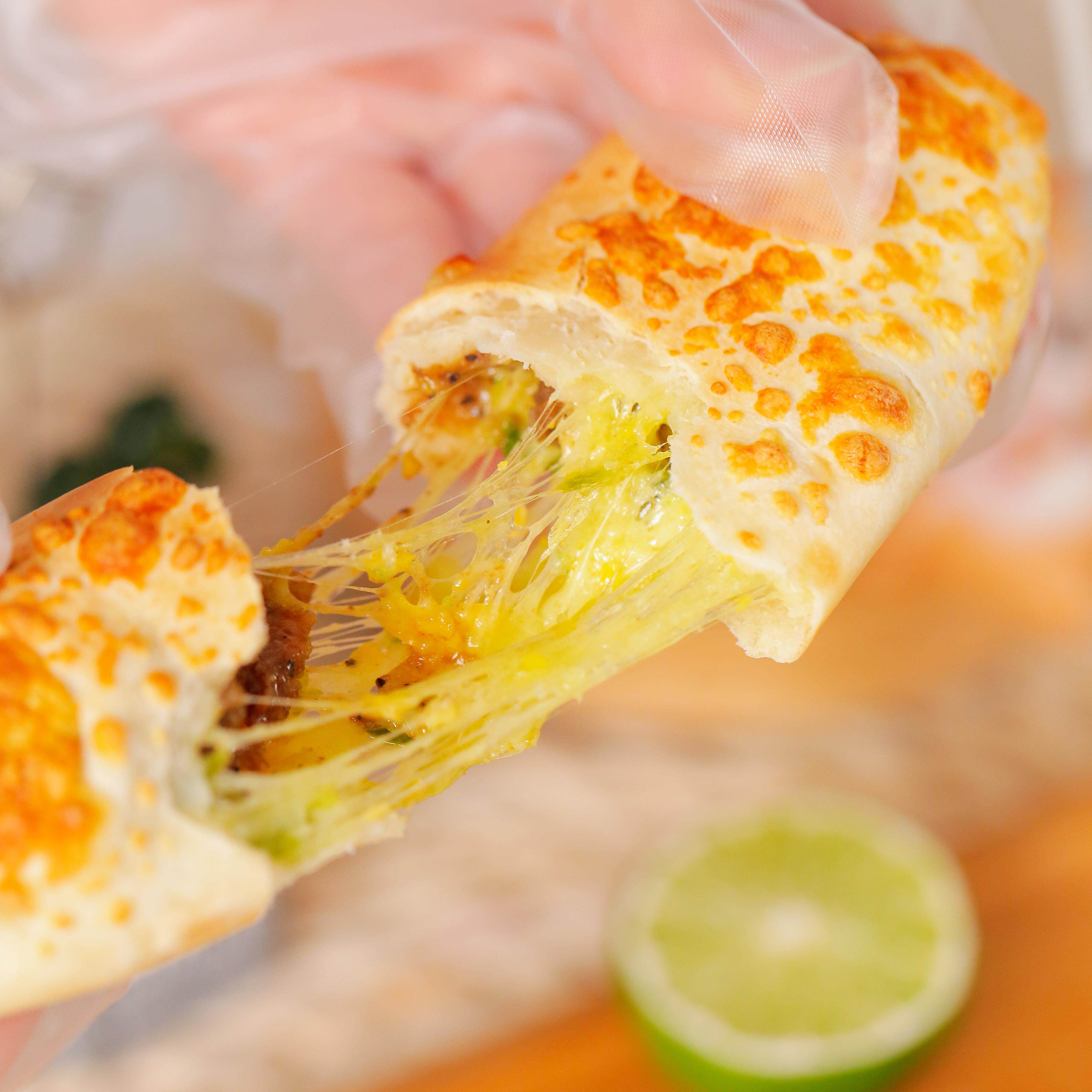 烤芝士卷120g夹心爆浆拉丝面包方便速食早餐现货发