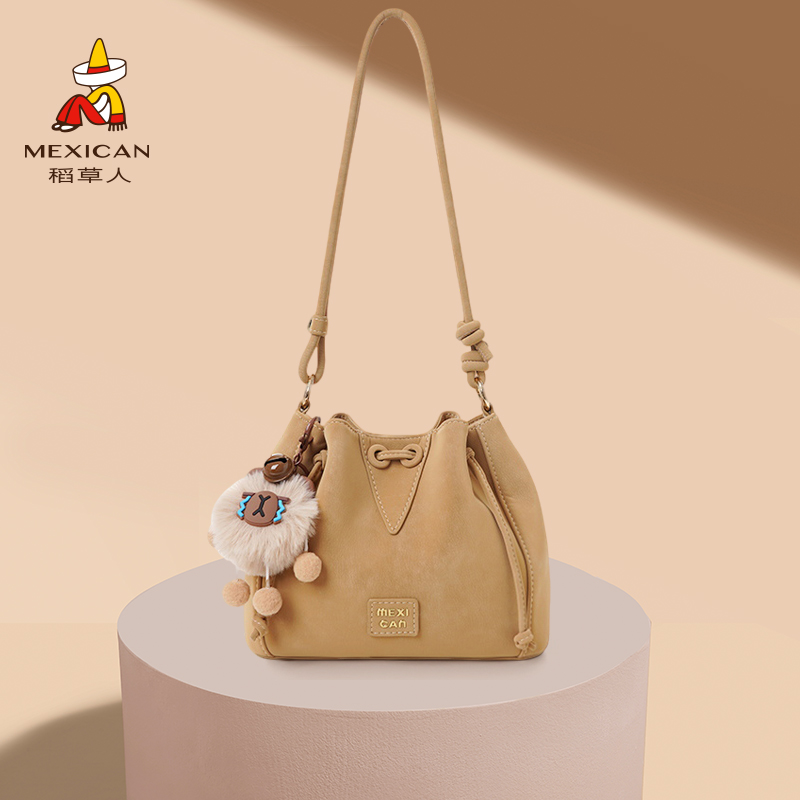 稻草人小众设计斜挎包时尚水桶包