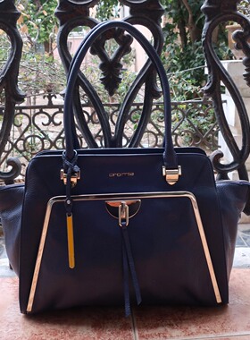 意大利克罗米娅深蓝色软牛皮翅膀形多夹层百搭通勤款大号单肩包