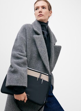 西班牙趣味设计Adolfo新款卡其黑撞色超轻防水尼龙布电脑包小款