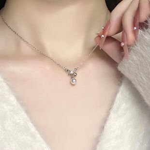 2023锁骨气质蝴蝶结珍珠项链高级感链新款轻奢小众设计时尚女年