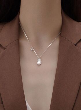 珍珠项链抖音百搭锁骨吊坠新款