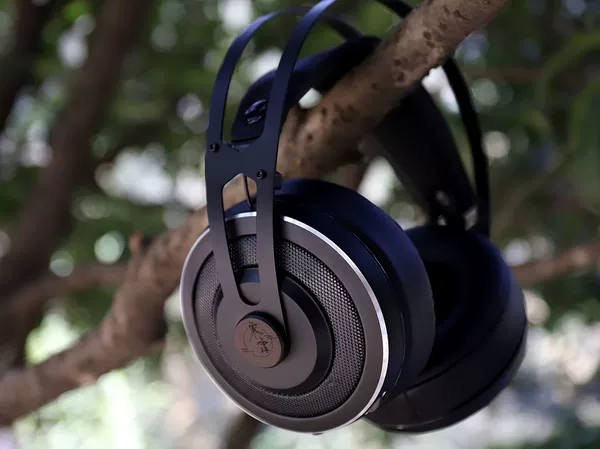 Товары от 19年老店长沙鸣匠发烧耳机订制