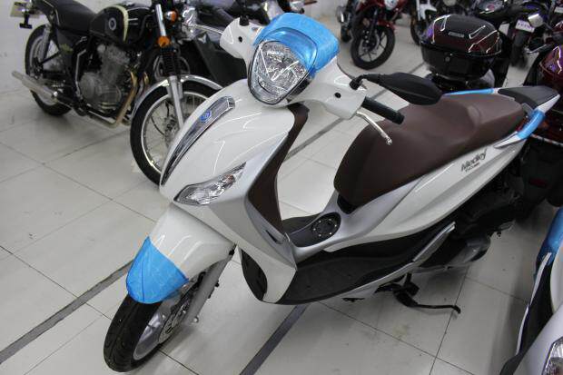 piaggio 比亚乔 medley150abs版运动版踏板摩托车越南进口medleys