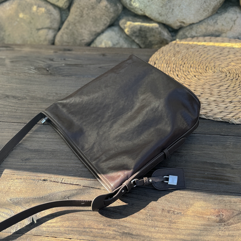 云水集水桶包水晶植鞣牛皮单肩包