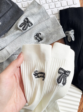 不对称AB面刺绣蝴蝶结字母袜~灰色袜子女韩系中筒袜~纯棉春夏长袜