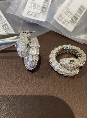 轻奢通体S925纯银 蛇 镀金时尚爆款绿宝石灵蛇戒指荆棘蛇开口气质