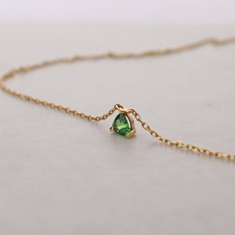 ~18k小三角锆石纯银项链镀金链送女友S925吊坠女锁骨迷你祖母绿