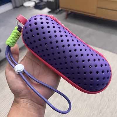 游泳眼镜盒泳镜收纳盒EVA镂空透气孔圆孔泳镜盒游泳装备镜盒