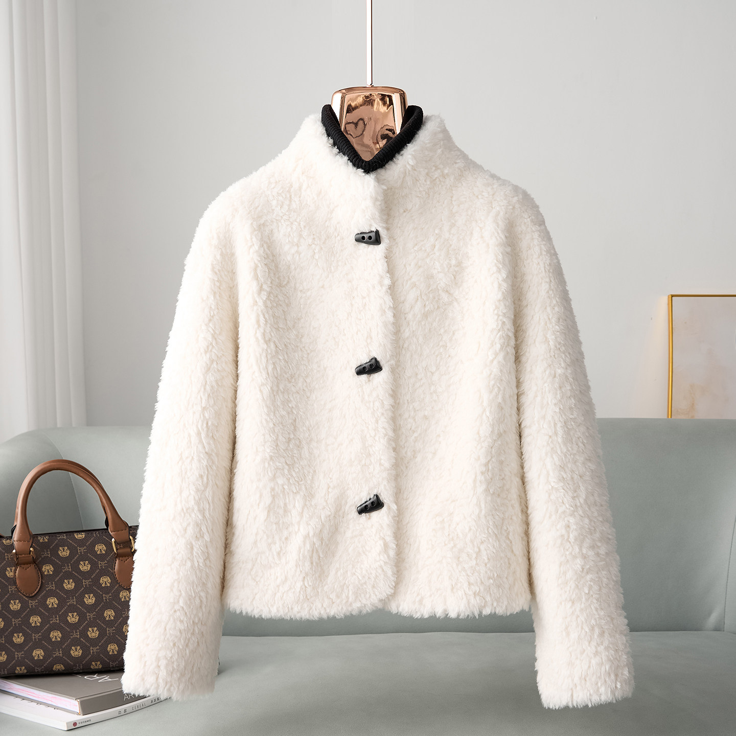 羊羔毛韩系2025秋冬季新款羊剪绒大衣皮毛一体皮草外套女立领短款