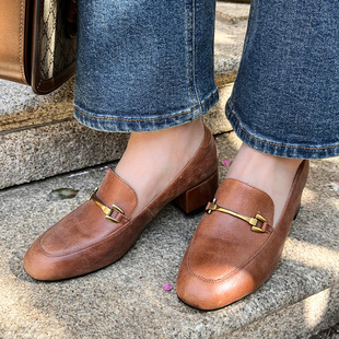 棕色英伦风马衔扣复古粗跟真皮单鞋 青衣自制乐福鞋 女中跟2023春季
