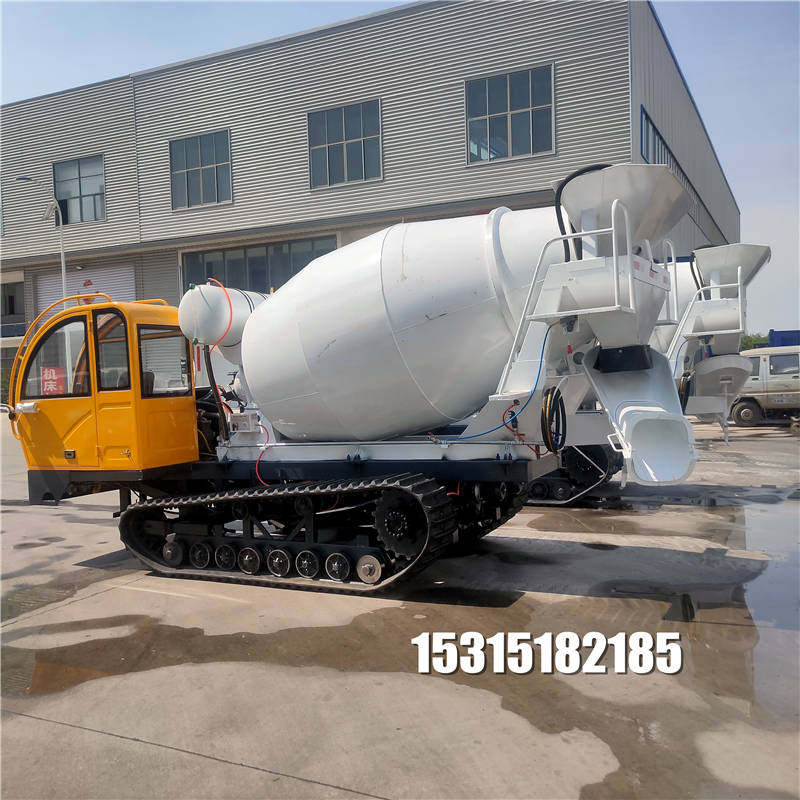 现货供应3方履带罐车全地形履带运输车移动搅拌罐履带搅拌罐车