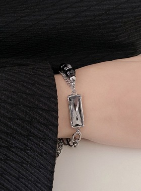 小众设计感黑色冰晶串珠感手链女冰裂珠拼接百搭嘻哈手饰