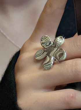 甜酷大花朵戒指女优雅个性小众设计感开口指环嘻哈叠戴食指戒