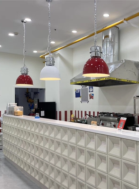 包豪斯红色工业风吊灯大气复古中古咖啡厅港式茶餐厅奶茶店前台