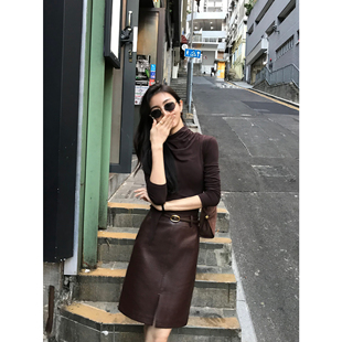 高级感复古开叉pu皮半身裙女 时髦冷都女 MULVAN 现货7.5折