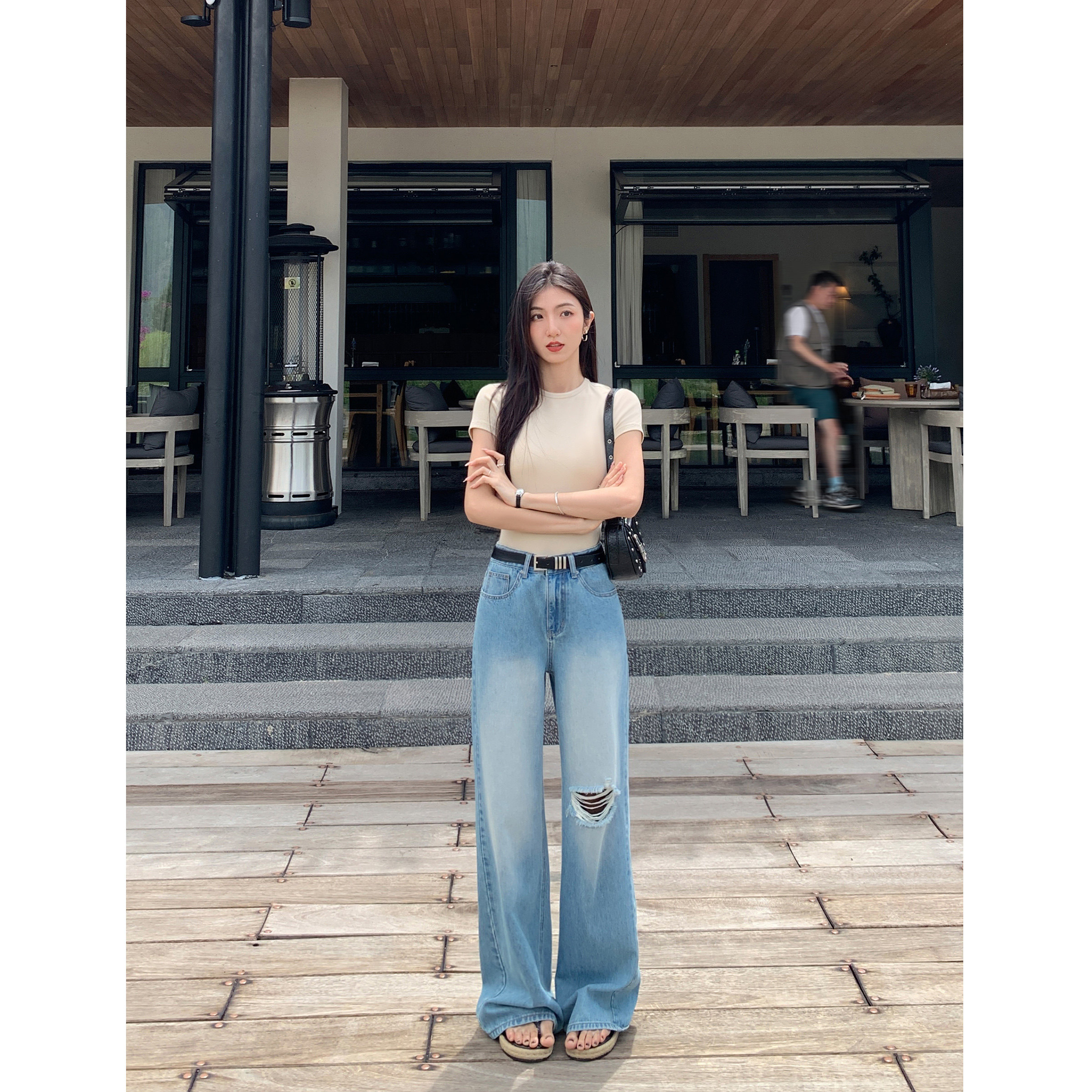 复古破洞做旧牛仔阔腿裤