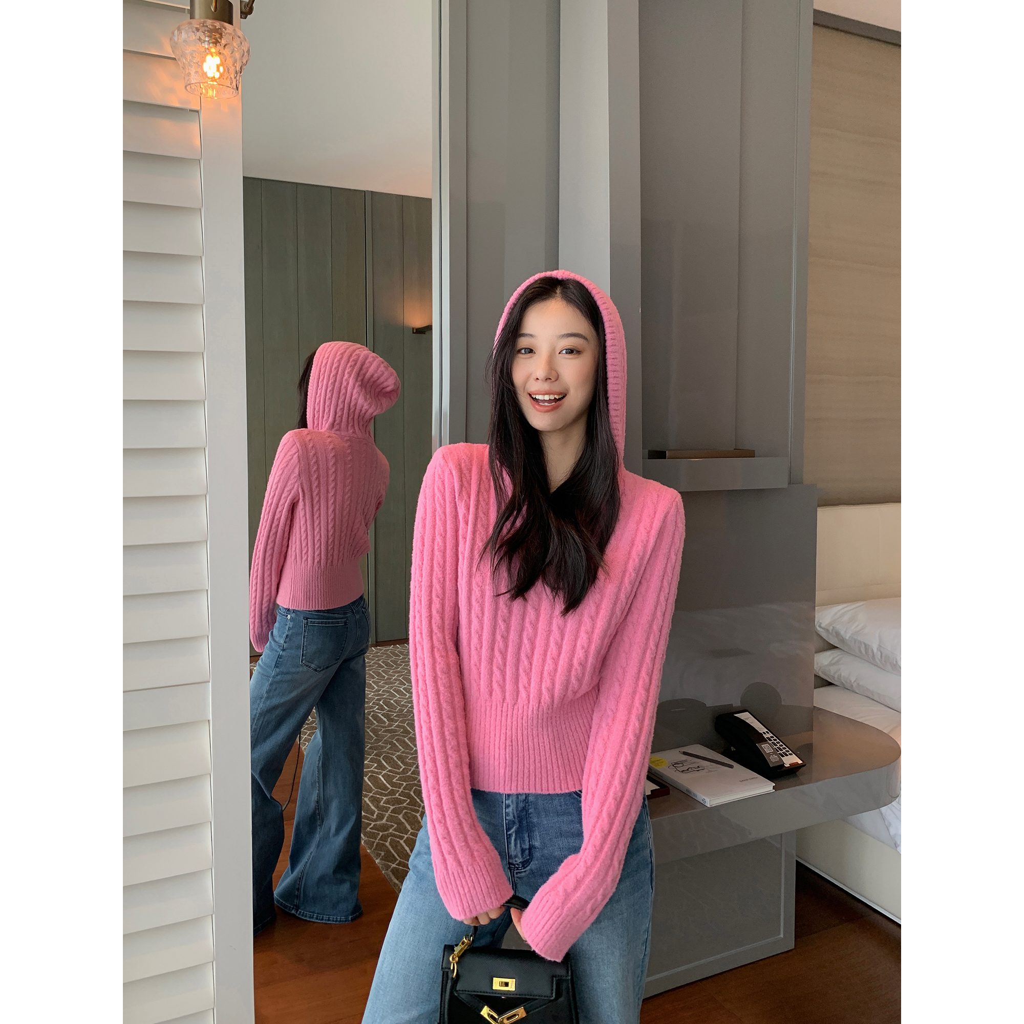 MULVAN 秋日手稿 麻花v领连帽毛衣女修身显瘦短款套头针织衫上衣