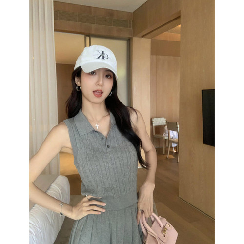 MULVAN 格雷系女主 复古麻花polo领针织背心上衣女百褶半身裙套装