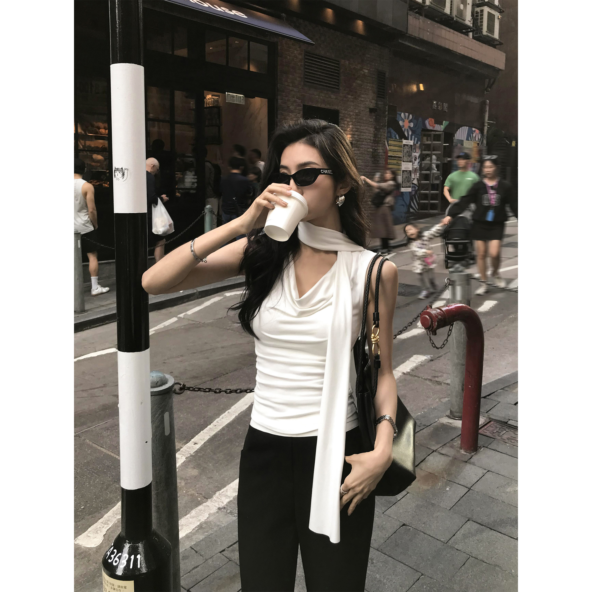 MULVAN 气质拽姐设计感荡领飘带背心上衣女甜酷短款修身无袖t恤