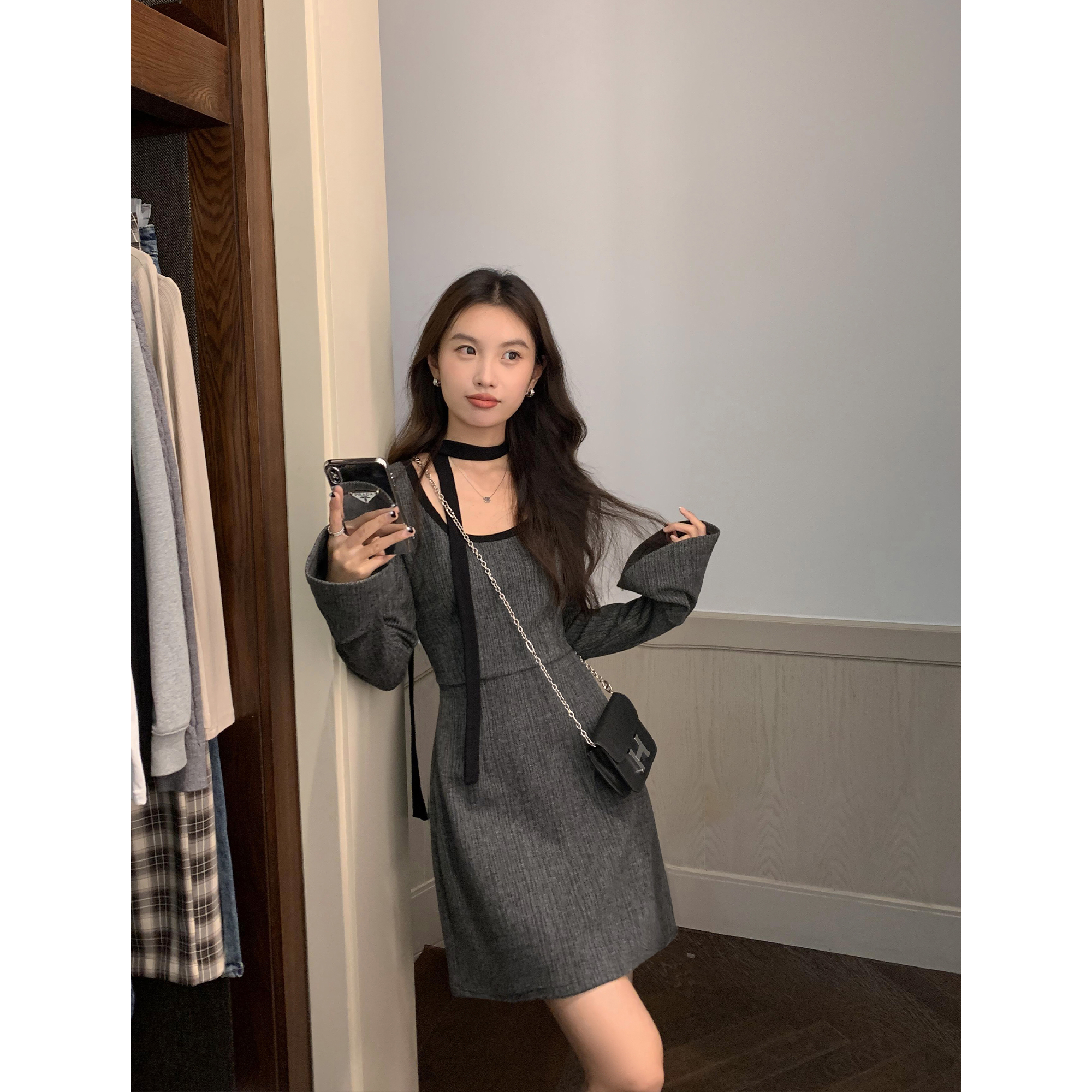 可拆卸飘带针织连衣裙