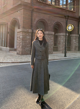 MULVAN 【现货8折】通勤半径 短款翻领西装外套女半身长裙两件套