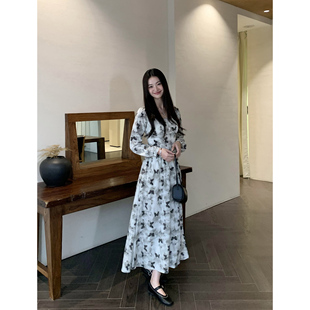 MULVAN 【现货5折】春日蝴蝶 气质长袖碎花连衣裙女方领收腰长裙