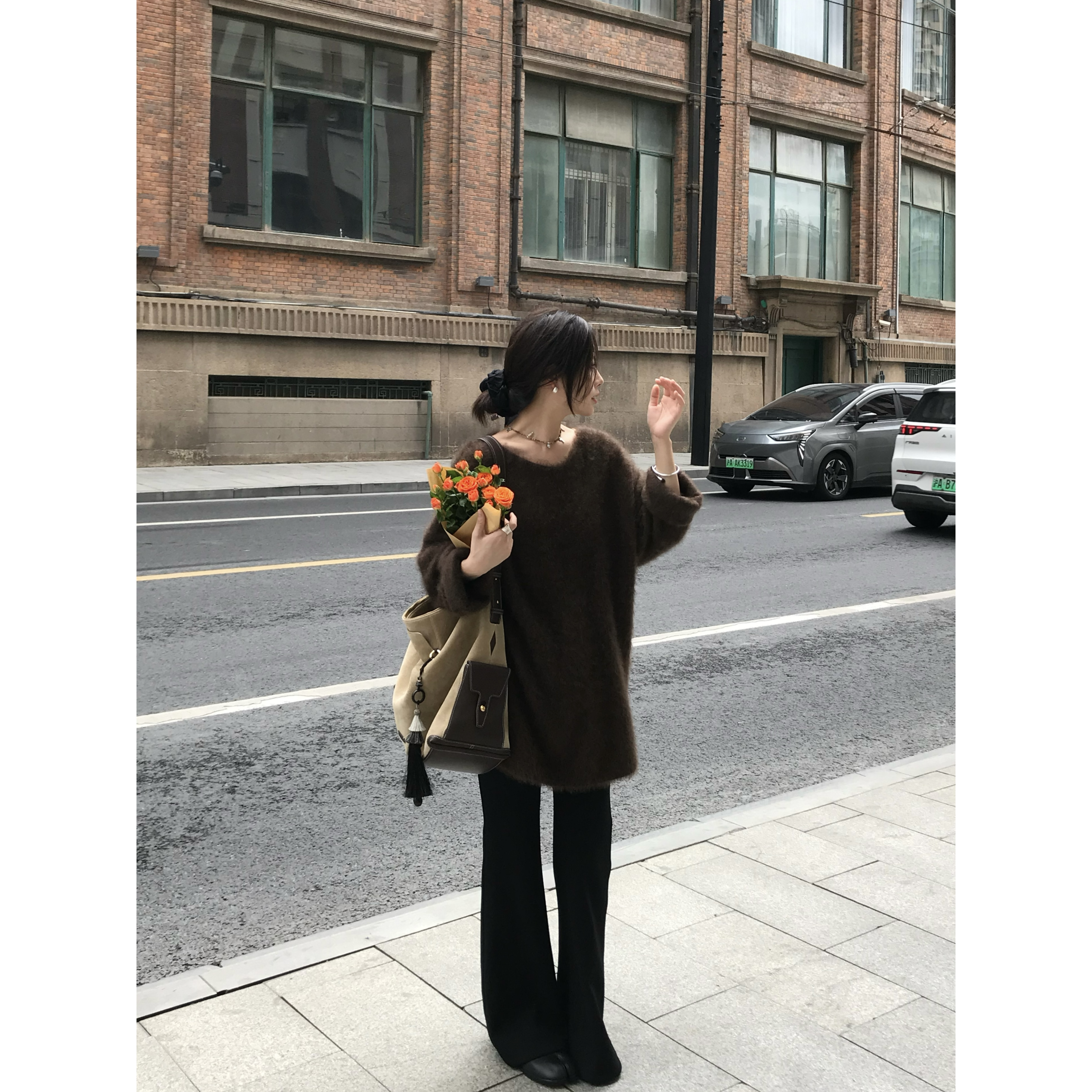 中高腰加绒显瘦休闲微喇裤女