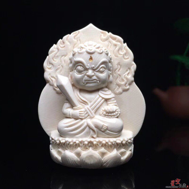 天然猛犸象牙不动明王吊坠挂件古将牙雕设计款手工精雕