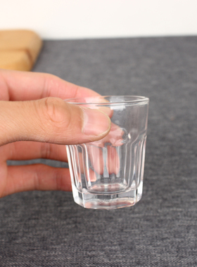 1两装玻璃小酒杯斗酒加厚高透明八角酒盅子45ml白酒杯一口杯商用