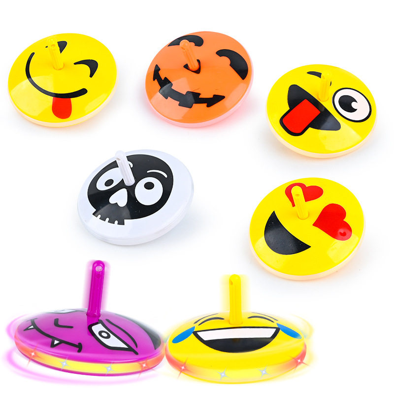 인터넷 연예인 어린이 발광 장난감 가벼운 음악 최고 회전 장난감 소년과 소녀 거리 매점 광장 도매 국경