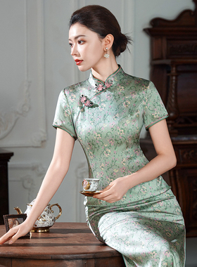 新中式绿色桑蚕丝旗袍女礼服改良气质新款长款高档真丝连衣裙大气