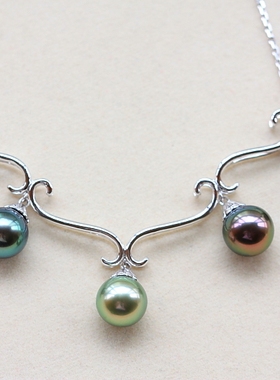 可以做色标的黑珍珠！颗颗精圆孔雀绿晕彩大溪地海水黑珍珠项坠