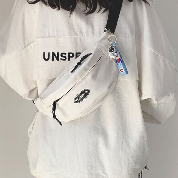 胸包女ins2024新款斜挎包休闲男生背包运动腰包包包跨境感潮