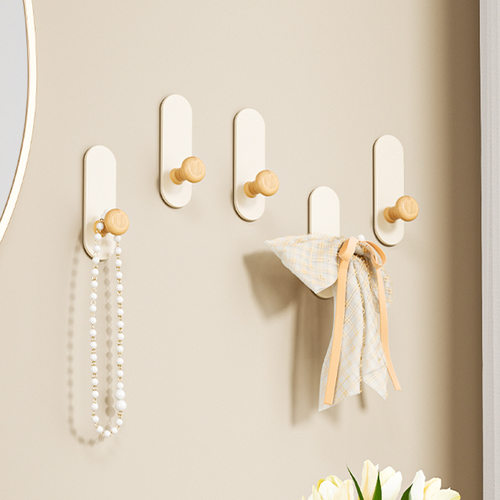 奶油白挂钩免打孔实木钩
