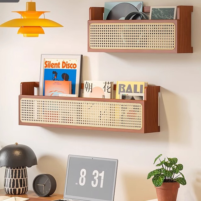 实木墙上置物架藤编书报架书房