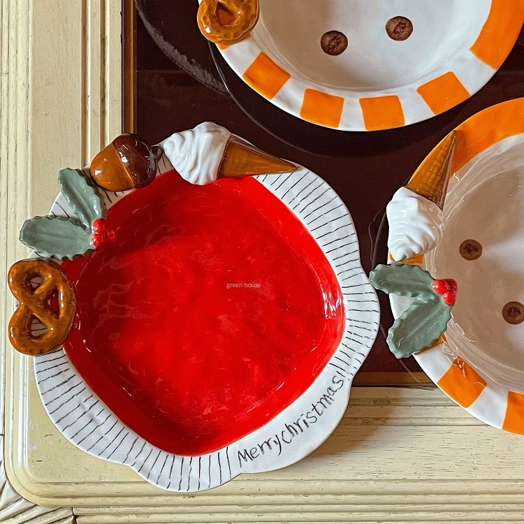 green house * 圣诞氛围礼物盒装立体饼干松果冰淇淋釉下彩陶瓷盘