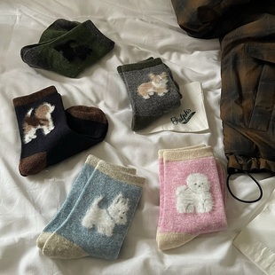 green 潦草小狗绵羊毛无骨加厚可爱中筒袜子 house