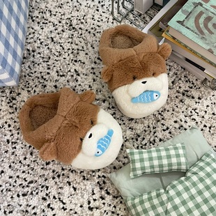 出口外贸熊吃鱼毛绒加厚底防水家居拖鞋 green house