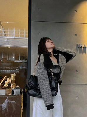 THEA买手店TTXCC侧面拉链拼接不规则针织衫